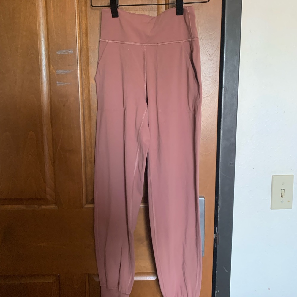 Lululemon leggings with pockets size 2